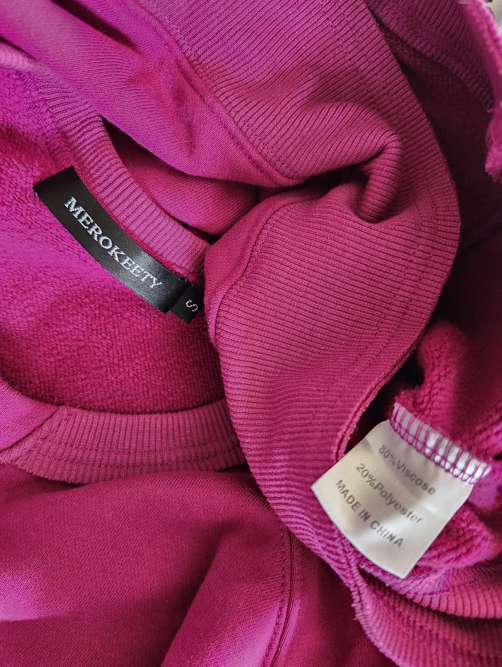 Merokeety Magenta Crewneck Cropped  Sweater - Picture 5 of 5